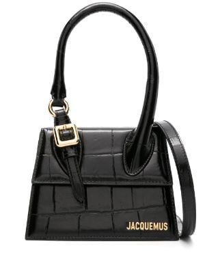 Designer Bags and Purses for Women — FARFETCH Jacquemus Le Chiquito Moyen, Le Chiquito Moyen, Jacquemus Le Chiquito, Jacquemus Bag, Embossed Bag, Metallic Logo, Black Tote Bag, Embossed Leather, Cow Leather