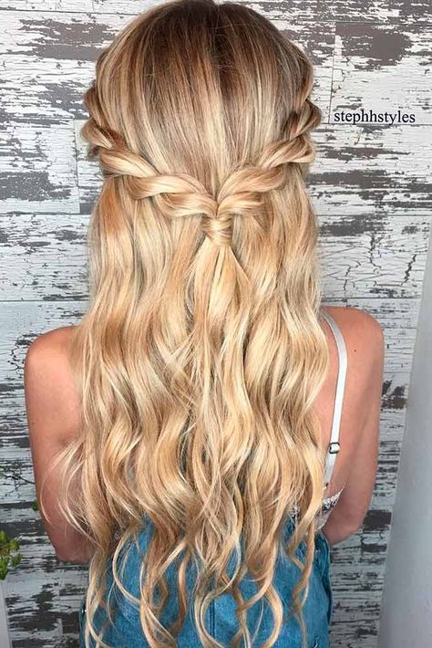 10 Easy Hairstyles for Long Hair - Make New Look! Are you searching for easy quick hairstyles? We have put together some very creative hairstyles that will give your hair a new look.http://glaminati.com/easy-hairstyles-for-long-hair/ Half Updo Hairstyles, Fishtail Braids, Elegant Wedding Hair, Fishtail Braid, Long Hair Updo, Wedding Hair Down, Penteado Cabelo Curto, Wedding Hairstyles Updo, Long Blonde