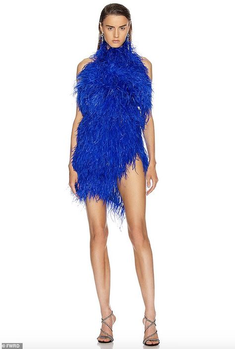 Feather Mini Dress, Crazy Fashion, Flower Midi Dress, Bad Fashion, Funny Dresses, Veronica Lodge, Corset Mini Dress, Fashion Fail, Ostrich Feather