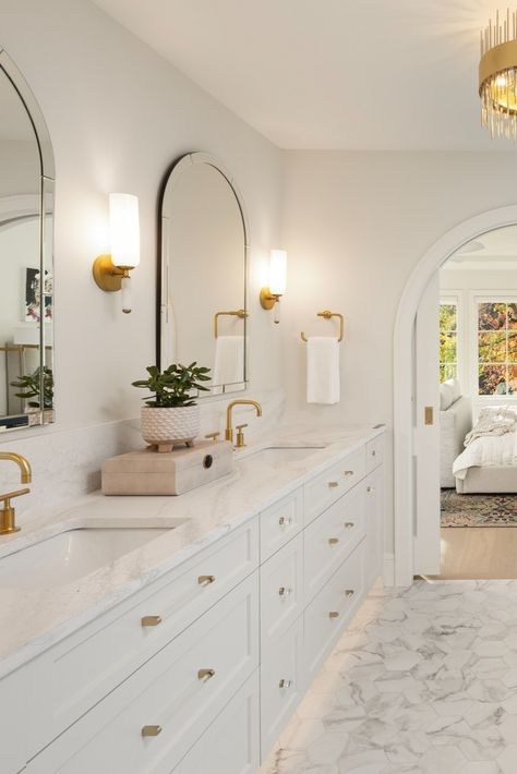 White Bathroom Mixed Metals, White Cabinet Master Bath, Bathroom Ideas White Vanity, White Cabinet Bathroom Ideas, Bathroom Remodel White Vanity, Calm Bedroom Paint Colors, White Master Bath Ideas, Bathroom Double Vanity Ideas Master Bath, White Vanity Bathroom Ideas