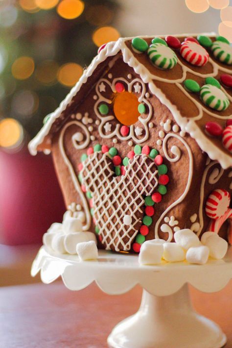 Disney Gingerbread House, Snowflake Recipes, Mickey Gingerbread, Disney Gingerbread, Gingerbread House Recipe, Apple Cider Donuts Baked, Disney Eats, Gingerbread House Designs, Holiday Baking Recipes