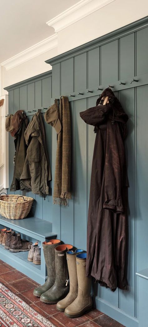 English Style Mudroom, British Entryway, Cottage Core Mudroom, Dark Wood Mudroom, Country House Mudroom, Tudor Mudroom, Narrow Boot Room, Cottage Cloakroom, English Mudroom