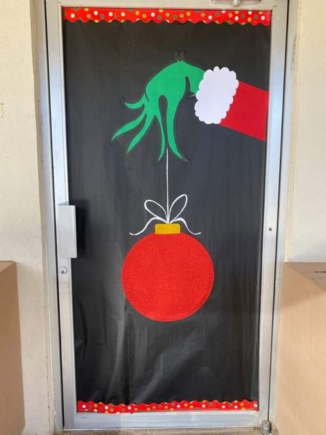 Preschool Christmas Door Ideas Grinch, Grinch School Door Decorations, Grinch Themed Bulletin Board, Nursery Classroom Door Decoration Ideas, Grinch Christmas Door Ideas, Grinch Door Decorating Ideas, Grinch Doors For School, Diy Grinch Door Decorations, Grinch Themed Doors For School