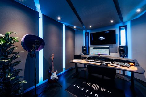 Small Recording Studio, Home Music Studio Ideas, Wood Sound Diffuser, Home Recording Studio Setup, Recording Studio Setup, Dj Room, Sound Diffuser, Home Studio Ideas, Home Music Rooms