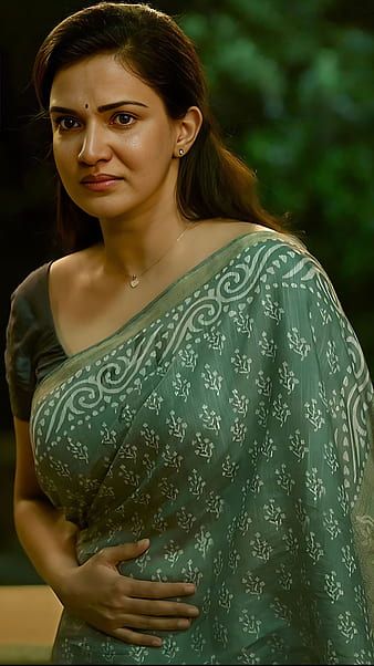 Honey Rose, malayalam actress, saree beauty, HD phone wallpaper Honey Rose Malayalam, Honey Rose Actress, Rose Actress, Honey Rose, Actress Without Makeup, Arabian Beauty Women, Glamour Photo, Malayalam Actress, Lana Del Rey