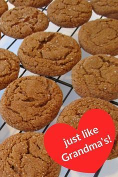 Grandmas Molasses Cookies Soft, Old Fashion Molasses Cookies Recipe, Spicy Molasses Cookies, Soft Molasses Cookies Old Fashion, Molasses Cookies Soft Easy Recipes, Old Fashion Molasses Cookies Soft, Soft Molasses Cookie Recipe, Molasses Cookie Recipe, Old Fashioned Molasses Cookies