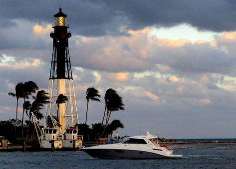 Fort Lauderdale Things To Do, Broward County Florida, Florida Lighthouses, Florida Getaway, Florida History, Lighthouse Pictures, Intracoastal Waterway, Ferry Boat, Waterfront Restaurant