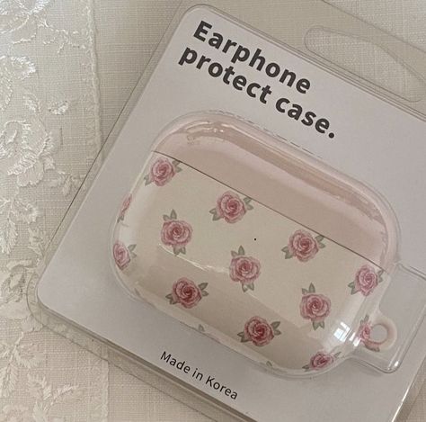 Aesthetic Airpods Case, Airpods Case Aesthetic, Fone Apple, Pink Pilates Princess, Creative Iphone Case, Airpod Cases, Pink Pilates, Iphone Obsession, Pilates Princess