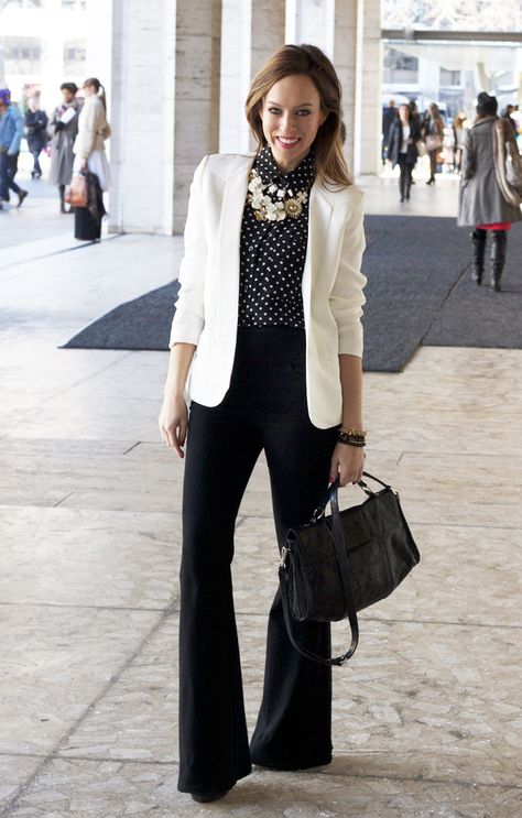 Sydne Style - Parker white blazer black and white trend polka dots Cream Blazer Outfits For Women, White Blazer Outfit Work, Blazer Outfits For Women Work, White Blazer Work, Cream Blazer Outfit, White Blazer Outfits, White Blazer Women, Off White Blazer, Black And White Outfit