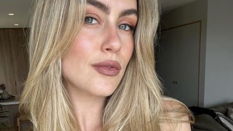 Fitness influencer Steph Claire Smith has opened up about a post she shared revealing one her biggest insecurities. Biggest Insecurities, Steph Claire Smith, Fitness Influencer, Floral Swimsuit, Body Positivity, Influencer, Love Her, Lifestyle, Health