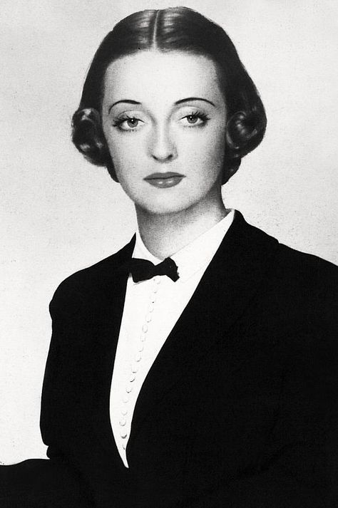 Bette Davis Parted Hair, Adrienne Ames, Bette Davis Eyes, Betty Davis, Classic Movie Stars, Old Hollywood Stars, Classic Actresses, Bette Davis, Joan Crawford