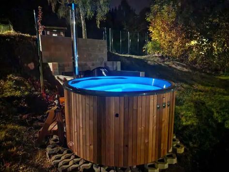 Outdoor Hot Tub Ideas, Backyard Hot Tub, Hot Tub Deck Design, Hot Tub Ideas, Tub Deck, Hot Tub Landscaping, Outdoor Hot Tub, Landscaping On A Budget, Hot Tub Deck