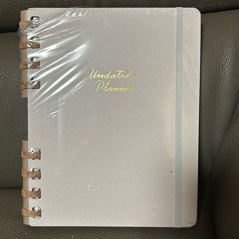 Selling Moleskine Black Hardcover Spiral Planner. This Is A 12 Month Planner From Jan 2024-Dec 2024. Spiral Planner, Month Planner, Spiral Planners, Planner Business, 2024 Color, Product Ideas, Gold Cream, Cream And Gold, Monthly Planner