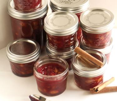 Cranberry Orange Chutney (Canning friendly recipe) Chutney Recipes Christmas, Orange Chutney, Cranberry Chutney Recipe, Rhubarb Chutney, Cranberry Orange Relish, Cranberry Orange Sauce, Canned Cranberries, Ginger Chutney, Home Canning Recipes