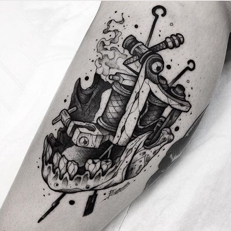 Tattoo Machine Drawing, Tattoo Machine Art, Tattooing Machines, Tattoo Machine Design, Castle Tattoo, Creepy Tattoos, Spooky Tattoos, B Tattoo, Tattoo Project