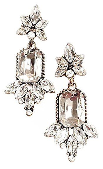 Bridal Earrings - has a touch of blush in the stones Tone Art, Sophisticated Art, Prom Earrings, Tassels Fashion, Flapper Style, Costume Earrings, Rhinestone Wedding, Gold Drop Earrings, Online Earrings