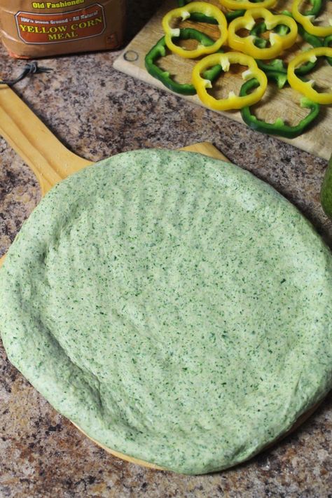 Homemade pizza dough just got even better. Add spinach to make a green pizza dough for St. Patrick's Day. Quiche, Green Pizza Dough, Green Pizza, Food Baskets, Spinach Pizza, Pizza Crusts, Wheat Pasta, Pasta Pizza, Pizza Pizza