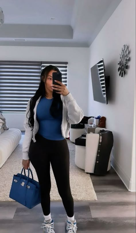 ˚୨୧⋆ @bella2angel Causal Outfit Black Women, Black Fits Black Women, Cute Outfits Summer Black Women, Outfit Basics, Recreate Outfits, Kay Flock, Office Fits, Uni Fits, Outfit Sport