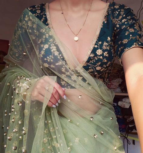 Store no.6 (@storeno.6) posted on Instagram • Feb 6, 2021 at 5:56pm UTC Georgette Dresses, Saree Jacket Designs, Saree Jackets, Blouse Lehenga, Sari Design, Perhiasan India, Fashionable Saree Blouse Designs, Saree Lehenga, Wedding Blouse Designs