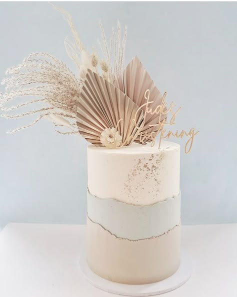 Boho Birthday Cakes For Women, Boho Tiered Cake, Boho 30th Birthday Cake, Birthday Cake With Pampas, Boho Cakes Birthdays, Boho 40th Birthday Cake, Neutral Color Birthday Cake, Boho Bday Cake, Boho Graduation Cake