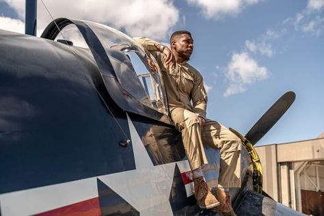 Powell heads to the cockpit once more in 2022 for our watch-related movie of the week. Devotion Movie, Jesse Brown, Jonathan Majors, Army Usa, My Future Job, Glen Powell, Flight Training, Epic Story, Watching Movies