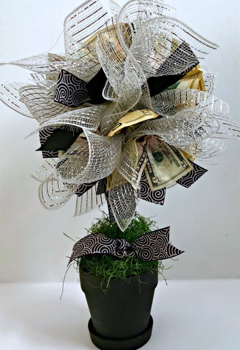 Diy Money Tree, Money Tree Gift, Birthday Money Gifts, Money Flowers, Money Cake, Money Bouquet, Creative Money Gifts, Birthday Money, Ge Bort