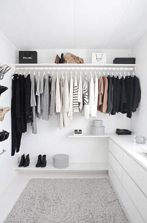 Makeup Room Design, Garderobe Design, Monochrome Bedroom, Grand Dressing, Minimalist Closet, French Wardrobe, Walking Closet, Open Wardrobe, Wardrobe Organisation