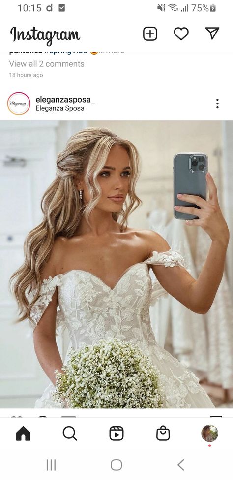 Prom Pony, Strapless Dress Hairstyles, Bridal Hair Down, Wedding Hair Up, Up Dos For Prom, Photos Of People, Long Hair Wedding Styles, Up Dos, Hilarious Photos