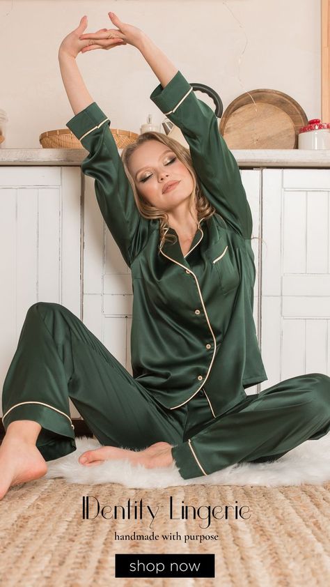 Bridal Party Pajamas, Bride Pajama, Pajamas Aesthetic, Womens Sleepwear, Satin Pyjamas, Satin Pjs, Stylish Pajamas, Silk Pjs, Bridesmaid Pajama Set