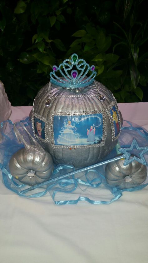 Pumpkin Carriage Cinderella, Cinderella Carriage Pumpkin Decorating, Cinderella Pumpkin Carriage Diy, Rapunzel Pumpkin, Cinderella Carriage Pumpkin, Carriage Pumpkin, Halloween Party Girls, Cinderella Pumpkin Carriage, Grandma Crafts