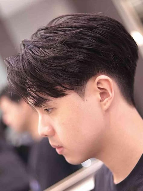 Korean-Inspired Kpop Cut with Disconnected Undercut for Guys Asian Hair Undercut, Cute Korean Boy, Fesyen Rambut Lelaki, Slick Straight Hair, Haircut Asian, Korean Boy Hairstyle, Mens Haircuts Straight Hair, Undercut Haircut, Korean Men Hairstyle