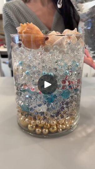 Diy Water Bead Centerpieces, Clear Water Beads Ideas, Clear Water Beads Centerpiece Ideas, Gel Beads Centerpieces, Orbeez Ideas Decor, Waterbeads Centerpiece Diy, Clear Glue Crafts, Orbeez Centerpieces, Orbeez Ideas