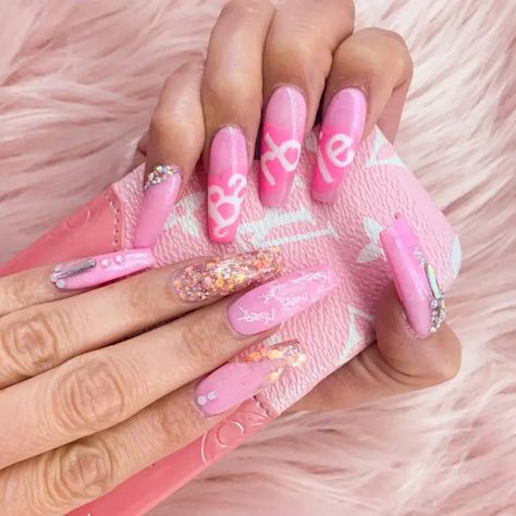 Quince Nails, Nail Picking, Barbie Nails, Summer Pedicure, Summer Gel Nails, Graduation Nails, July Nails, Barbie Movie, Pink Nail Designs