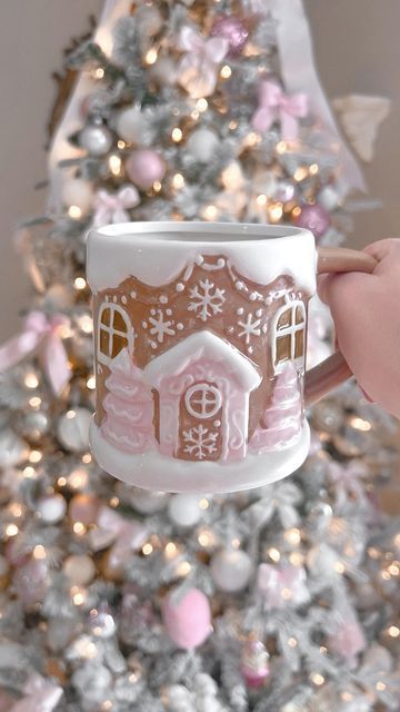 Gingerbread Christmas Decor Aesthetic, Pink Christmas Asthetics, Cute Winter Decor, Pink And Gold Christmas Aesthetic, Pink Girly Christmas Aesthetic, Pink Christmas Mugs, Pink Candy Christmas Decorations, Coquette Christmas Decor, Pink Christmas Room Ideas