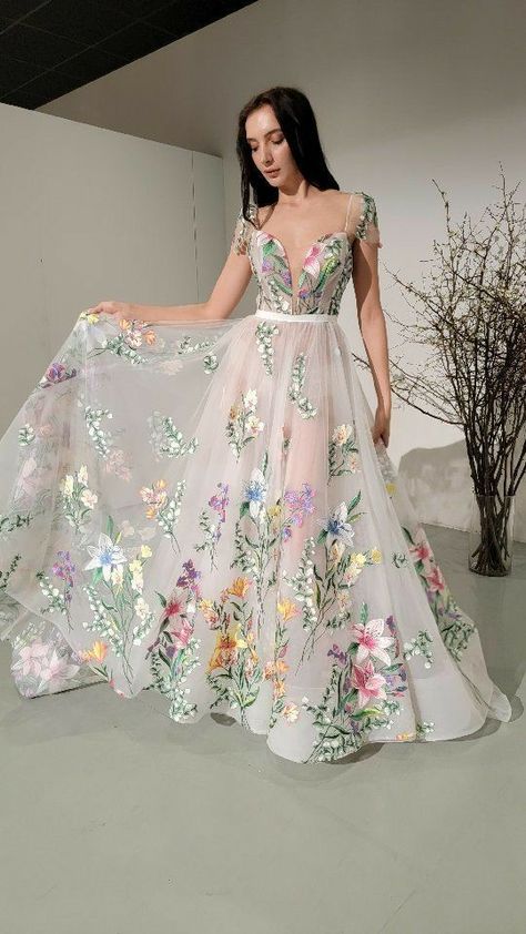 Gowns For Kids, Gowns Aesthetic, Ball Gowns Prom Elegant, Gown Drawing, Ball Gowns Aesthetic, Prom Elegant, Ball Gowns Wedding Dress, Colored Wedding Dress, Gowns Elegant