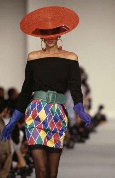 Yves Saint Laurent - Spring 1988 RTW 80s Runway, Vintage Outfit Inspiration, Moon Fashion, 80’s Fashion, Vintage Runway, 1980s Fashion, Rive Gauche, 80s Fashion