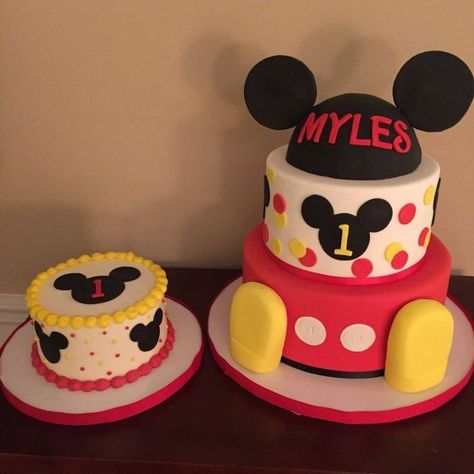 25+ Inspired Picture of Mickey Birthday Cake Mickey Birthday Cake Mickey Mouse Club House First Birthday Cakes Calynne Kaden 1st  #HappyBirthdayCakesImages Mickey Mouse Cakes, Cake Mickey Mouse, Mickey Birthday Cakes, Mickey Mouse Club House, Miki Fare, Mickey First Birthday, Mickey 1st Birthdays, Mickey Mouse Bday, Mickey Mouse Birthday Cake