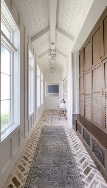 Mud Room Floor, Breezeway Mudroom, Stairway Ideas, Low Country Homes, Mudroom Decor, Country House Interior, Mudroom Design, Beautiful Houses Interior, Room Additions