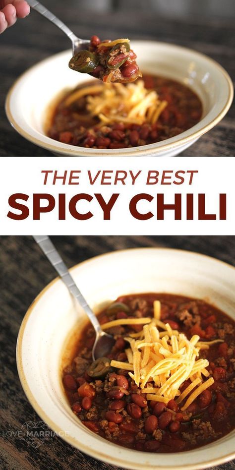 The Best Spicy Chili Recipe ever in the crock pot! And it's so easy. #chili #food #recipes #recipe #dinner #football #sunday #foodblogger The Best Spicy Chili Recipe, Spicy Chili Recipe Easy, Weight Watchers Chili, Chili Recipe Stovetop, Spicy Chili Recipe, Weight Watcher Desserts, Chili Chili, Best Chili Recipe, Chili Recipe Crockpot