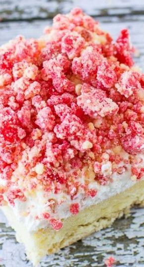 Whip Frosting, Strawberry Shortcake Bars, Cake Mix Bars, Pumpkin Magic, Easy Strawberry Shortcake, Strawberry Crunch, Strawberry Shortcake Recipes, Vanilla Cake Mixes, Magic Cake