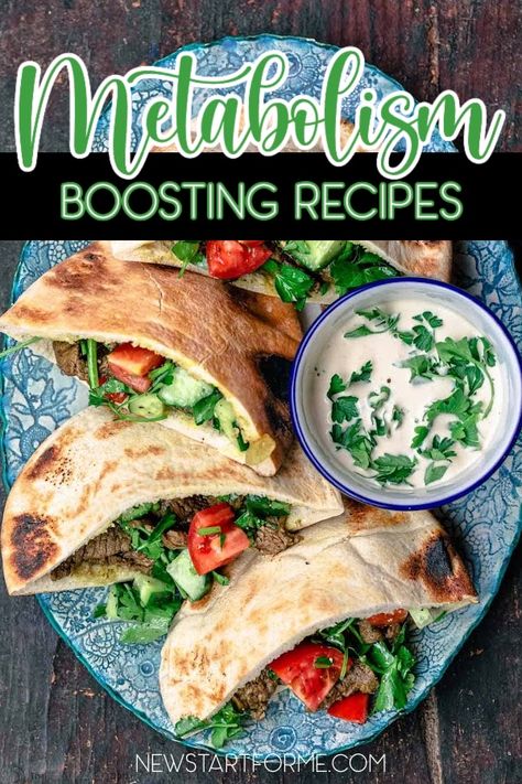 Metabolism Boosting Meals, Metabolism Recipes, Boost Metabolism Drink, Metabolic Diet Recipes, Spinach Salad With Chicken, Metabolic Health, Easy Green Smoothie, Chicken Chopped Salad, Metabolism Boosting Foods