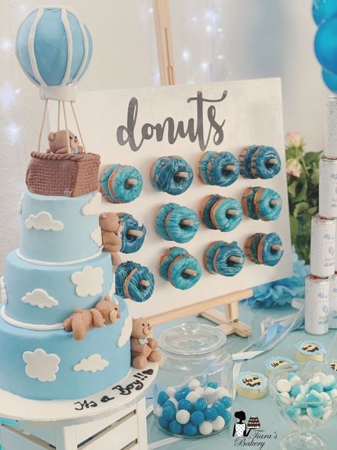 Blue Baby Shower Decorations, Fondant Elephant, Baby Boy Sprinkle, Blue Donuts, Bear Baby Shower Theme, Idee Babyshower, Sprinkle Baby Shower, Baby Shower Invitaciones, Sugar Sprinkles