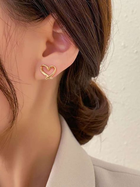 Heart Gold Earrings, Western Earrings Fashion, Minimal Ornaments, Gold Earrings Studs Simple, Shein Earrings, Rope Heart, Heart Shape Earrings, Western Jewellery, Small Earrings Gold