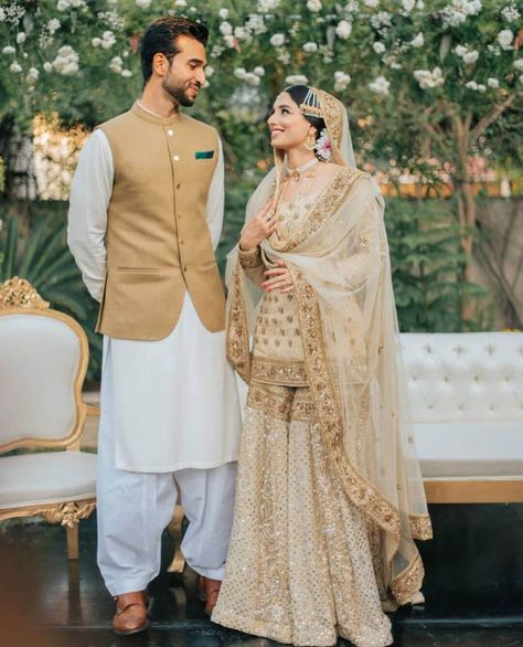 Unique Color Coordinated Pakistani Couples To Take Inspirations From! Pastel Nikkah, Nikkah Photography, Nikah Outfit, Nikah Dress, Pengantin India, Desi Wedding Dresses, Couple Wedding Dress, Nikkah Dress, Asian Bridal Dresses