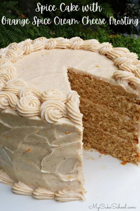 Spice Cake Decoration, Winter Cake Flavors, Cake Recipes Fall, Winter Cake Recipes, Cakes Yellow, Homemade Spice Cake, Thanksgiving Cakes Decorating, Orange Spice Cake, Moist Spice Cake