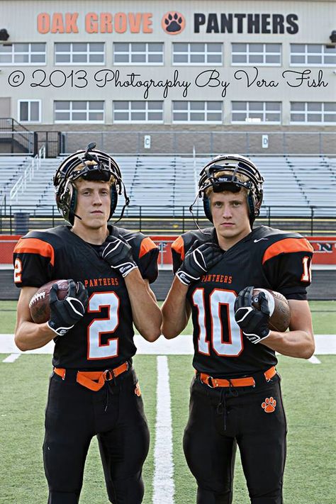 Phillips Brothers Football Brothers Photography, Football Friends Pictures, Football Sibling Pictures, Brother Sister Football Cheer Pictures, Brother Football Pictures, Brothers Football Picture Ideas, Football Players Pictures, Athletic Pictures, Kansas City Photography