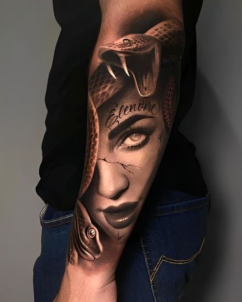 Best Medusa Tattoo, Realistic Medusa Tattoo, Baddie Tattoo Ideas Female Leg, Tattoo Medusa, Tattoo Snake, Medusa Tattoo Design, Realistic Tattoo Sleeve, Greek Mythology Tattoos, Forearm Sleeve Tattoos