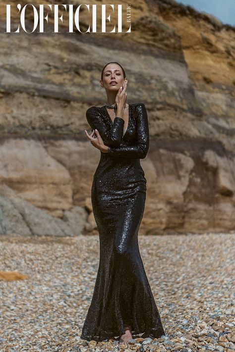 Long Dress Fashion Photography, Fashion Dress Photography, Beach Fashion Editorial Women, Editorial Dress Photoshoot, Dress Photoshoot Ideas Outdoor, Photoshoot In Dress, Formal Dress Photoshoot, Long Dress Photoshoot, Long Dress Poses