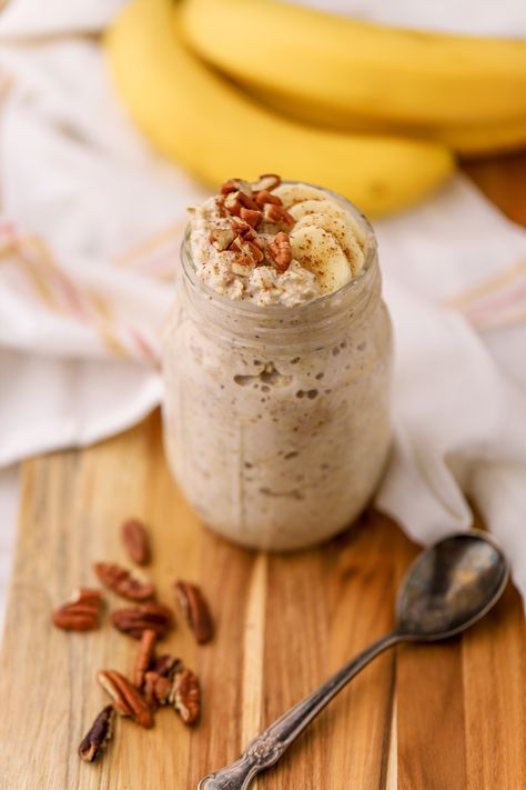 Banana Bread Overnight Oats Banana Bread Overnight Oats, Joy Bauer Recipes, Joy Bauer, Warm Breakfast, Healthy Banana Bread, Healthy Banana, High Protein Breakfast, Chocolate Chip Banana Bread, Overnight Oats Recipe