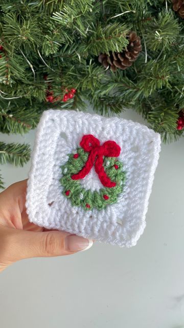 Kira Goode on Instagram: "Christmas Wreath Crochet Granny Square 🎄 #christmas #xmas #wreath #crafts #crochet" Christmas Wreath Granny Square, Crochet Snowman Granny Square, Snowman Granny Square, Crochet Tree Granny Square, Granny Square Wreath, Santa Granny Square Crochet, Xmas Granny Square, Crochet Christmas Granny Square Blanket, Christmas Granny Square Crochet Patterns Free